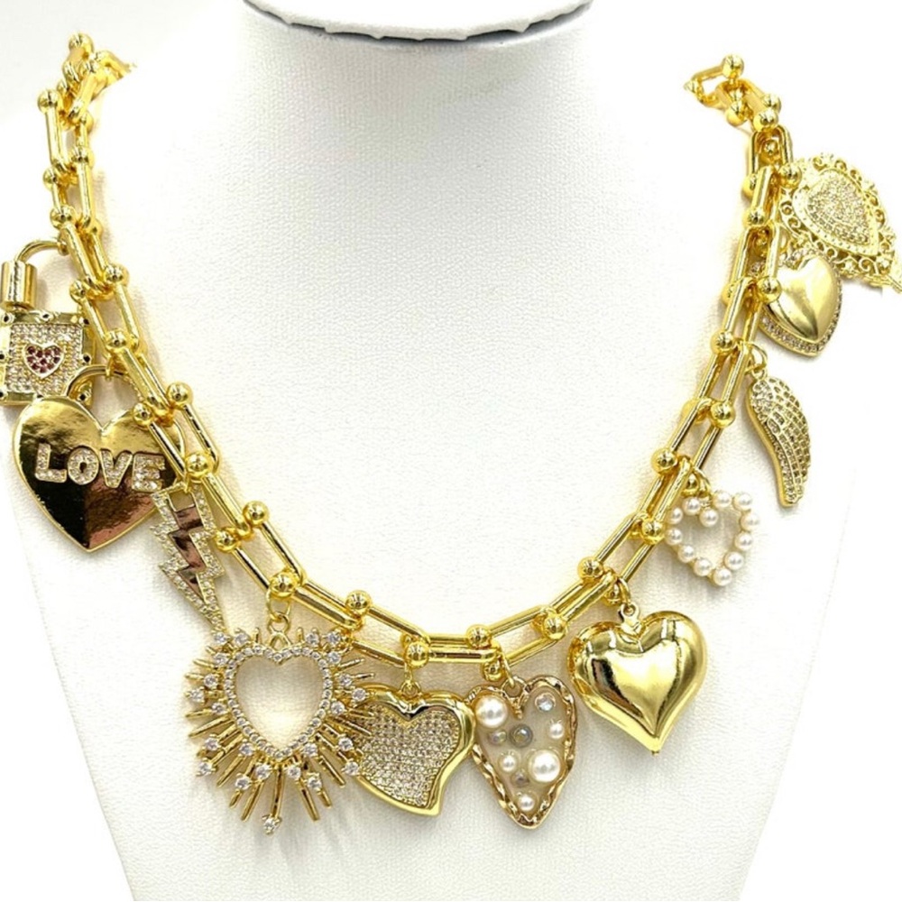 Chic Gold Heart Charm Necklace